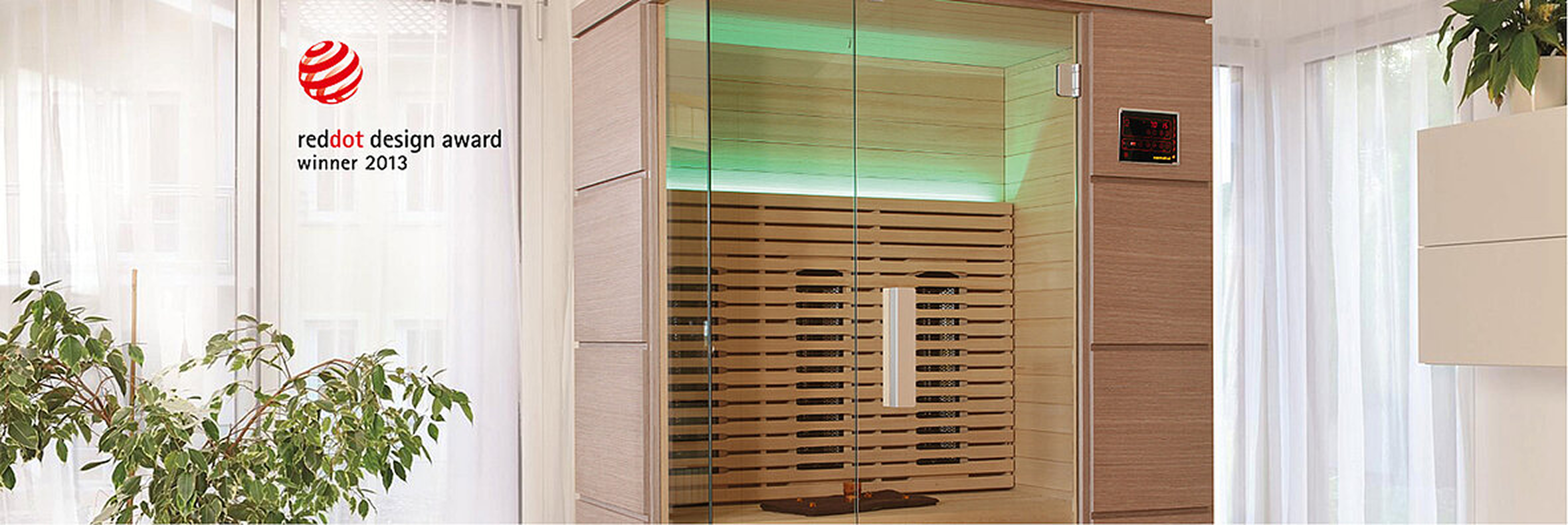 Moderne Infrarotkabine mit Glasfront, Holzverkleidung und LED-Beleuchtung – ausgezeichnet mit dem Red Dot Design Award 2013